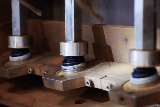 dust-boot-testing-machine dust-boot-testing-machine