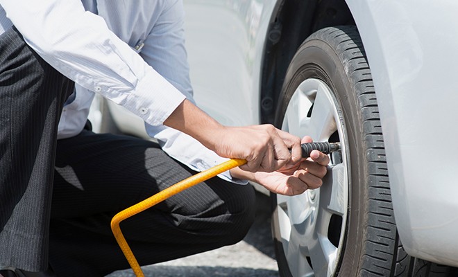 Fixing-A-Flat-Tire