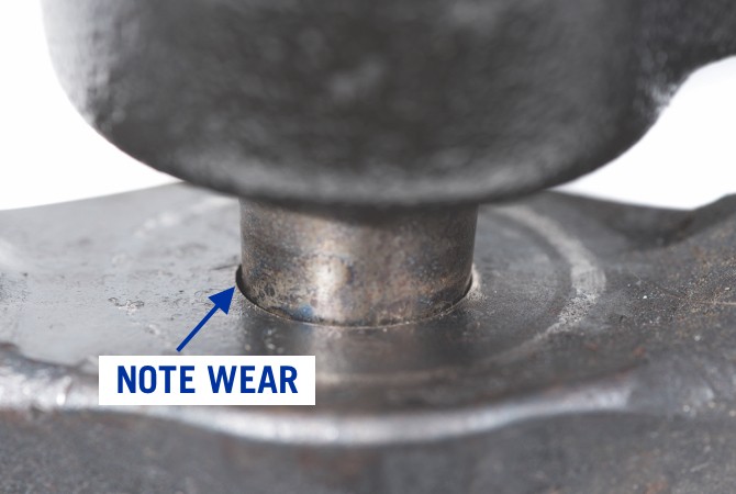checking-stud-taper-fitment-chassis-parts-2 Suspension parts taper wear
