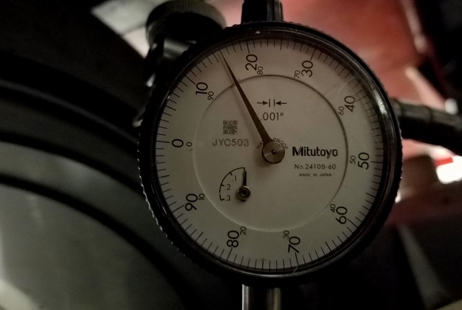 Using Dial Indicator to Check Ball Joint Axial and Radial Looseness Using Dial Indicator to Check Ball Joint Axial and Radial Looseness